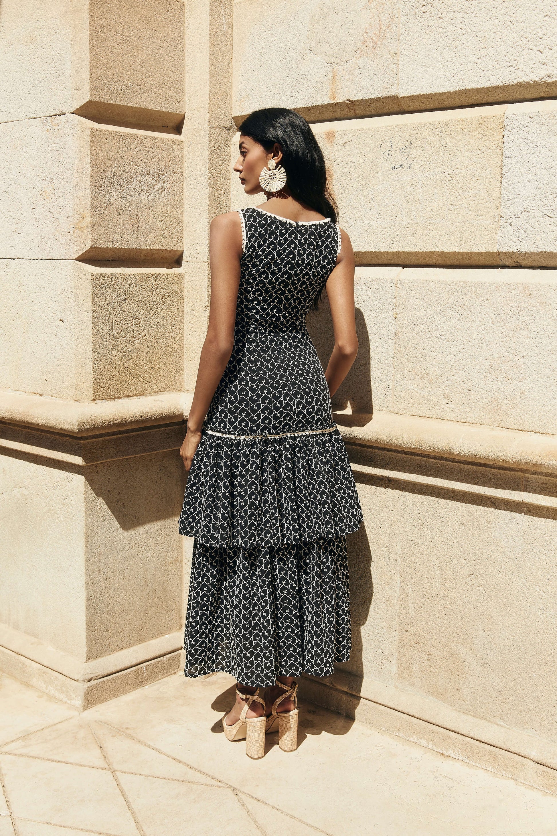 ROSA - VESTIDO MIDI ENTALLADO CON VOLANTES