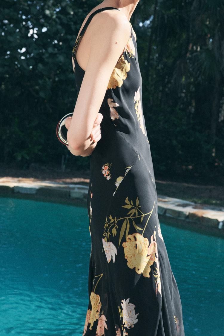SOLEDAD - VESTIDO MIDI CON ESCOTE PICO