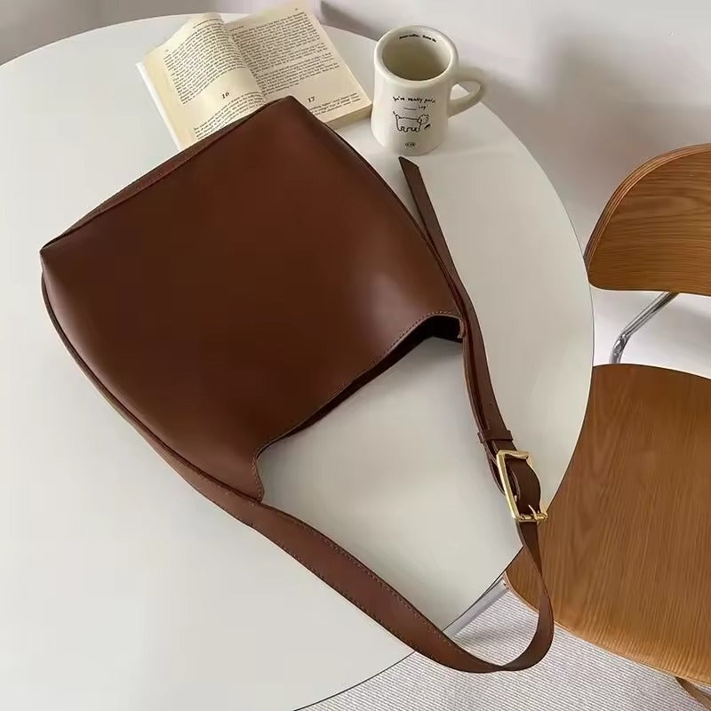 BRENDA - BOLSO DE CUERO MINIMALISTA
