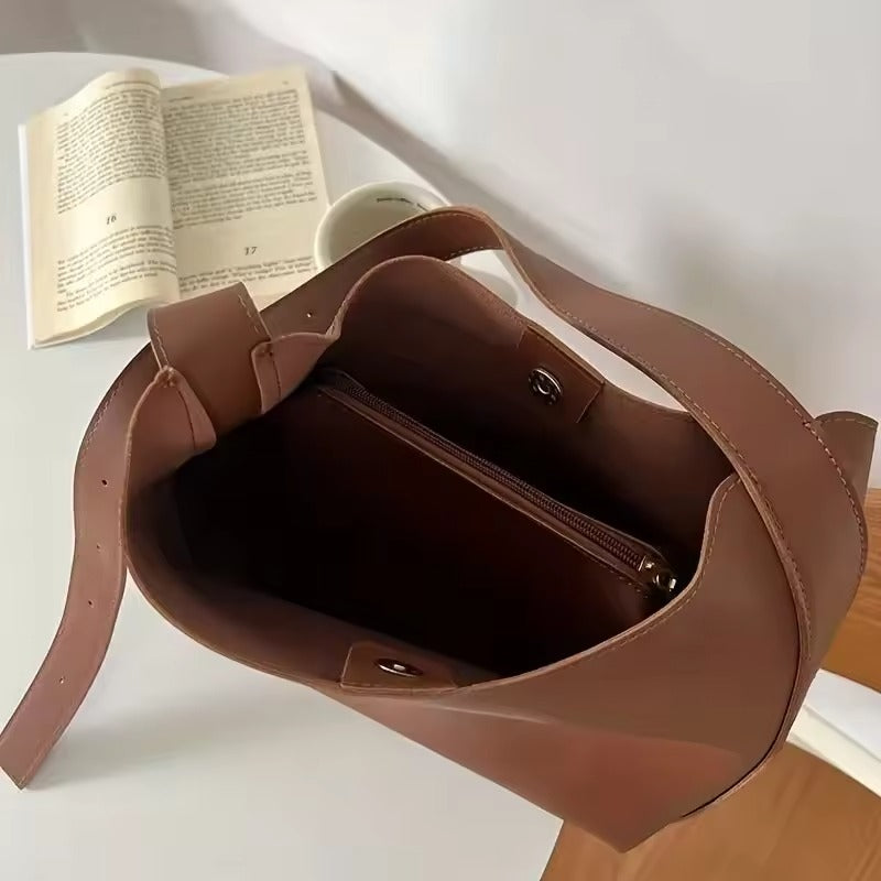 BRENDA - BOLSO DE CUERO MINIMALISTA