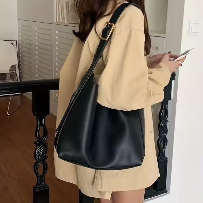BRENDA - BOLSO DE CUERO MINIMALISTA